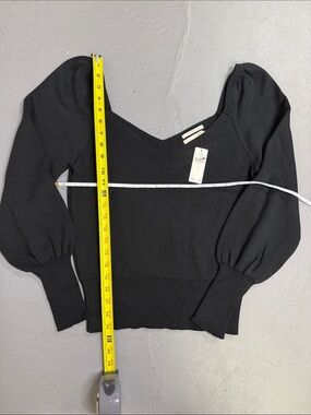 Black Puff-Sleeve V-Neck Sweater Top